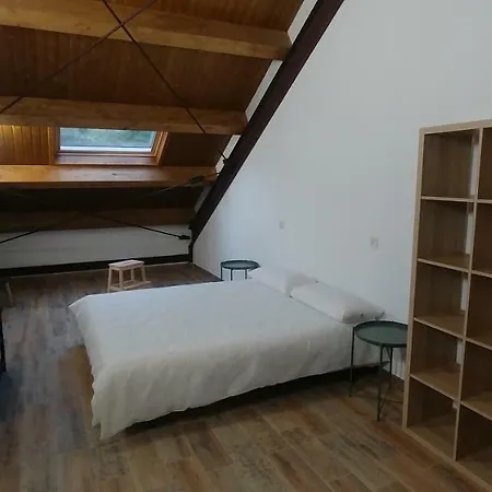 La Antigua Escuela Del Bierzo *