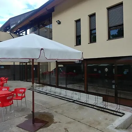 La Antigua Escuela Del Bierzo *