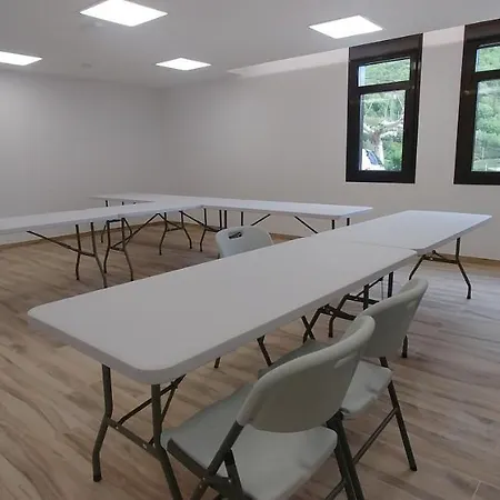 La Antigua Escuela Del Bierzo Pobladura de las Regueras