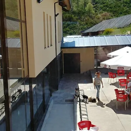 La Antigua Escuela Del Bierzo Pobladura de las Regueras